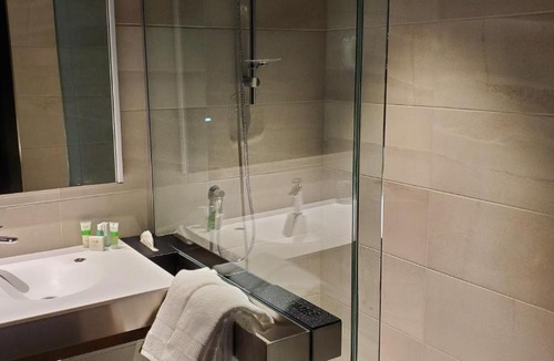 Laval Hotel | Grand Times Hotel Laval - Centropolis