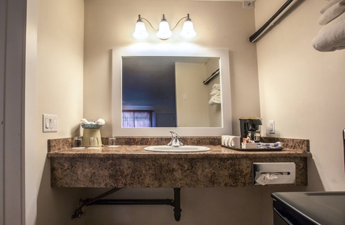 Kamloops Hotel | Grandview Motel