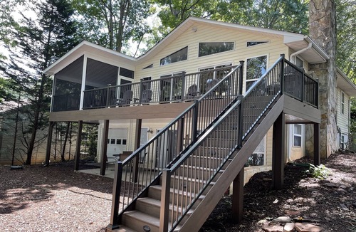 Lavonia House | GREAT VIEW/SETTING! - Deep Water, Sleeps 8, pet friendly, near I-85