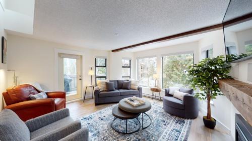 Blueberry Hill Apartment | Greyhawk by Whistler Premier