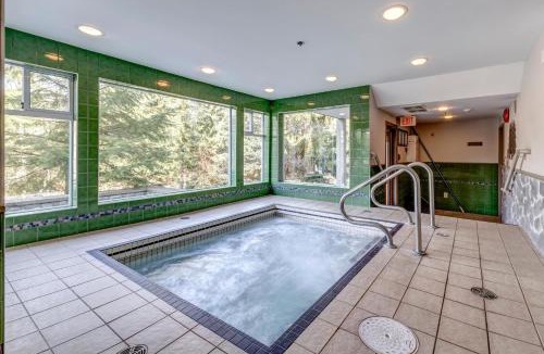 Upper Village House | Greystone Lodge 210 Ski-in Out