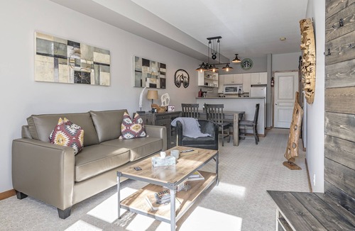 Silver Star Mountain Condo | Ground floor Condo - BBQ, A/C, great access to trails and village