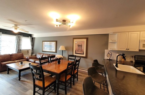 East Kootenay Condo | Ground floor/Mountain View/2 King beds