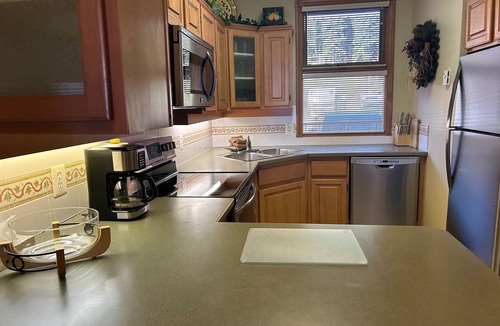 Silver Star Mountain Condo | Ground Level 2 bed/2 bath condo with laundry, BBQ, pet-friendly, large deck