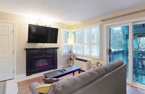 Craigleith Hotel | Ground Level, Mtnside w/Pool, Hot Tub, Tennis!