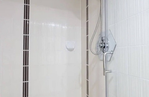 Caulfeild House | Guest suite close to beaches