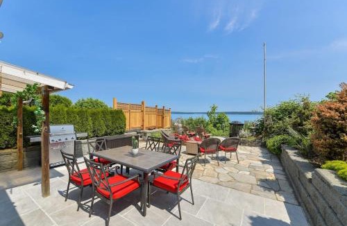Chemainus Apartment | Gulf Island View Suite by EMR Vacation Rentals