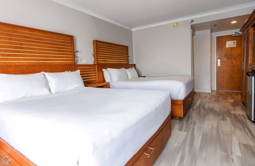 Sainte-Foy-Sillery-Cap-Rouge Hotel | Hôtel Lindbergh par JARO