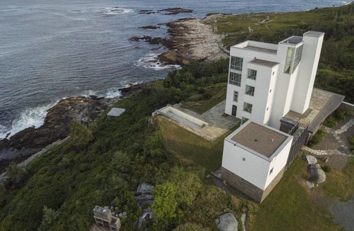 Duncans Cove House | Halifax's ultra-luxury modern oceanfront hotel