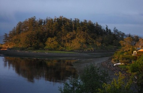 Regional District of Nanaimo House | Hammond Bay Oceanside Guesthouse