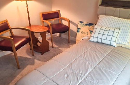 Hampton House | Hampton Condo: By Convention Center & Coliseum!
