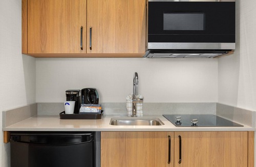 Surrey Hotel | Hampton Inn & Suites by Hilton Langley-Surrey