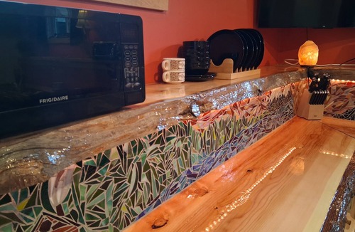 Valemount Apartment | Handcrafted Headwater Hideout. Downtown w/woodfired sauna