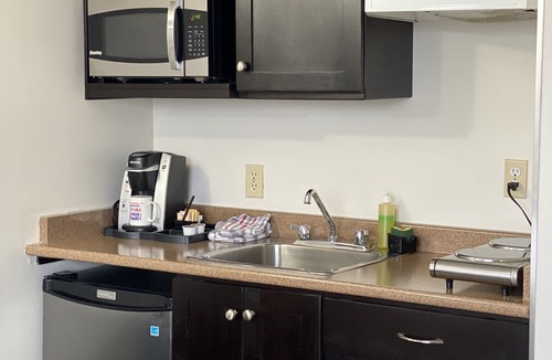 Burnaby Hotel | Happy Day Inn