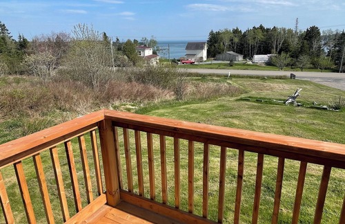 Dipper Harbour House | Harbour Breeze 3-bedroom house overlooking Dipper Harbour.