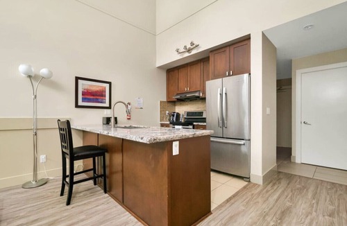 Harrison Hot Springs Apartment | Harrison Lake Pets Welcome-3BR Penthouse Suite