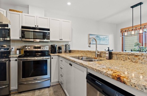 Mont-Tremblant Condo | Hauts-Bois Ski In/Out 2brs w/Pool Access (193-1)