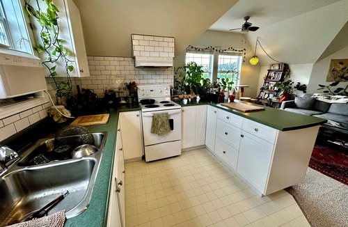 Brentwood Bay Other | Have a Loud Macaw Farm Stay!