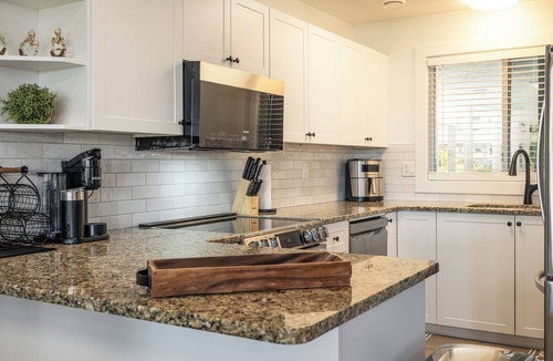 Regional District of Nanaimo Condo | Haven By The Sea Oceanfront 2 King Beds + Air Conditioning + Private Decks