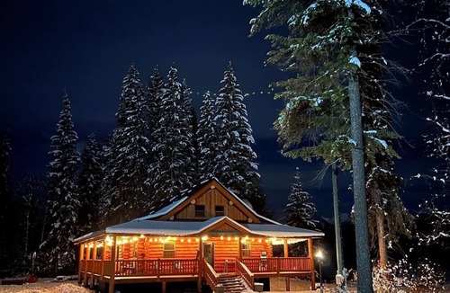 Columbia Valley House | Hedberg Peak Guesthouse Rocky Mountain escape