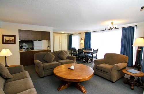 Campbell River Hotel | Heron's Landing Hotel
