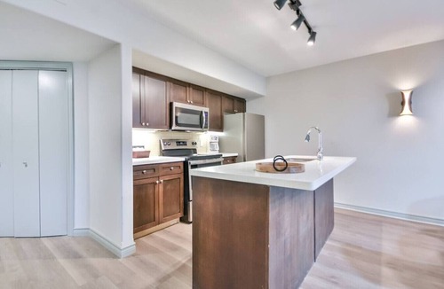 Oro-Medonte Apartment | Hideaway 2BR Condo Pool & Heated Pool