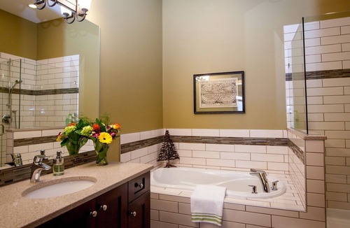 Toovey Heights Bed & Breakfast | Hillcrest Farm Market B&B
