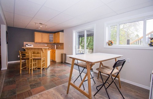 Okanagan-Similkameen House | Hillside Haven with Lakeview