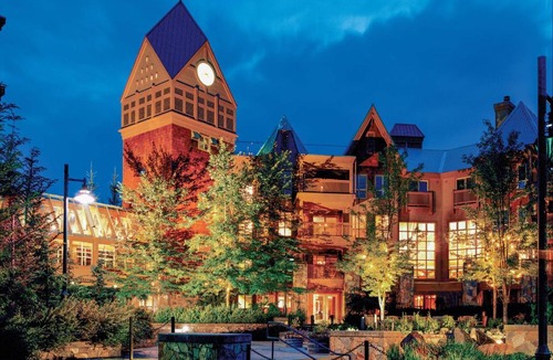 Blackcomb Hotel | Hilton Grand Vacations Club Whistler