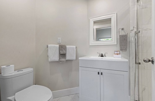 South End House | Historic Old South District Aft Castle Suite