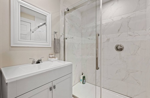 South End House | Historic Old South District Aft Castle Suite