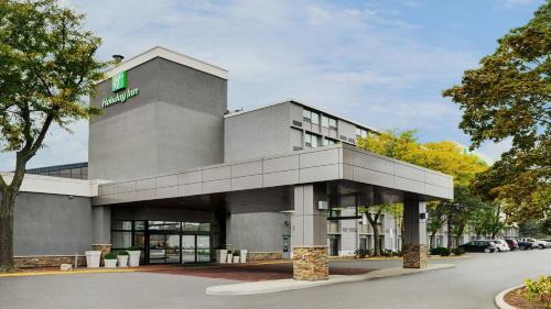 Burlington Hotel | Holiday Inn Burlington Conference Centre by IHG