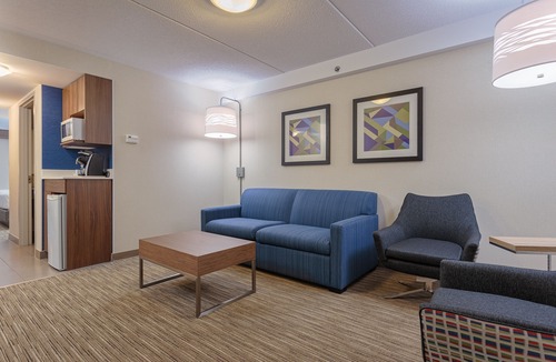 Cannifton Hotel | Holiday Inn Express & Suites Belleville by IHG