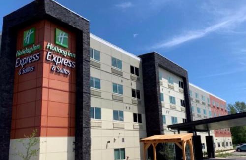 Courtenay Hotel | Holiday Inn Express & Suites Courtenay - Comox by IHG