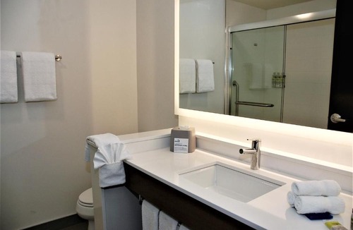 Southwest Edmonton Hotel | Holiday Inn Express & Suites - Edmonton SW – Windermere by IHG