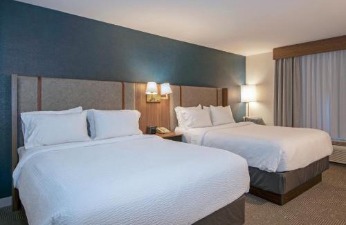 Kamloops Hotel | Holiday Inn Hotel and Suites-Kamloops by IHG