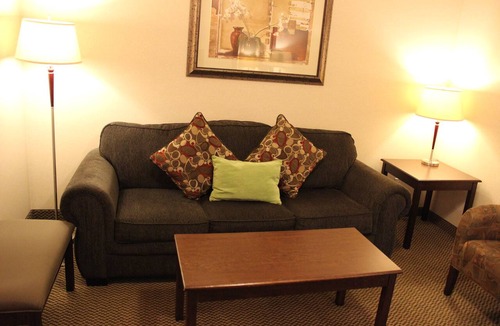 Northwest Edmonton Hotel | Holiday Inn Hotel & Suites West Edmonton by IHG