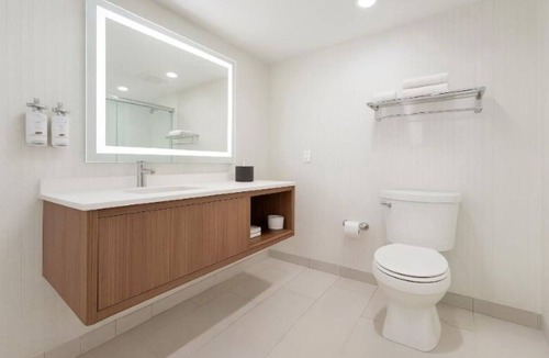 Mississauga Hotel | Holiday Inn & Suites Mississauga West - Meadowvale
