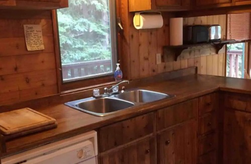 Apex Mountain Cabin | Holy Smoke Ski-in/out 5 Bed Rm 9 Beds w HOT TUB Cabin at Apex