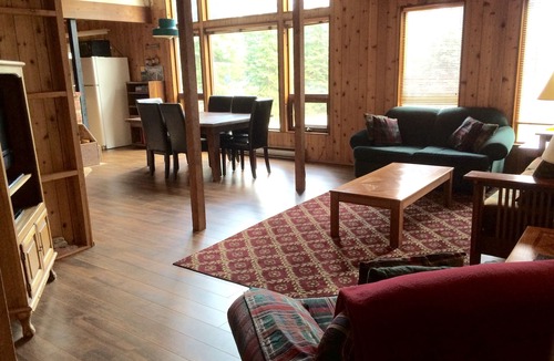 Apex Mountain Cabin | Holy Smoke Ski-in/out 5 Bed Rm 9 Beds w HOT TUB Cabin at Apex