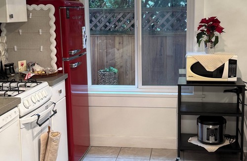 Walnut Grove House | Home away from Home | Walnut Grove - Langley