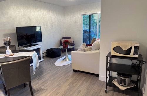 Walnut Grove House | Home away from Home | Walnut Grove - Langley