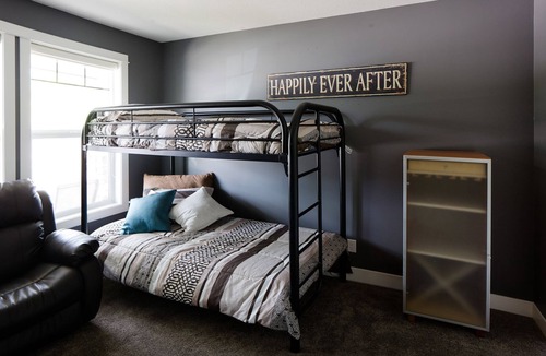 Salmon Arm House | Home away from home in the Shuswap