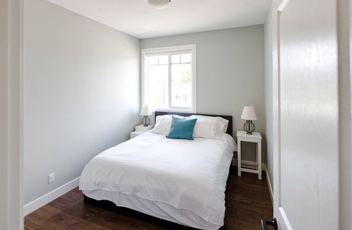 Salmon Arm House | Home away from home in the Shuswap