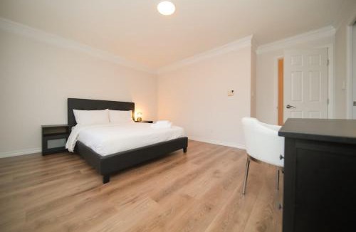 Marpole Villa | Home Base Van West 5 Bedrooms