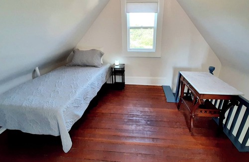 Oyster Bed House | Home in Oyster Bed Bridge