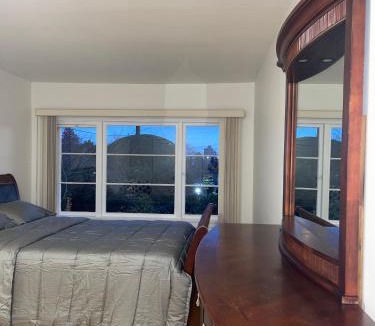 Dundarave House | Home in West Vancouver