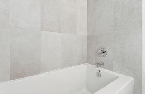 Richmond Hill House | Home Richmond Hill 2 bed 2 bath Parking
