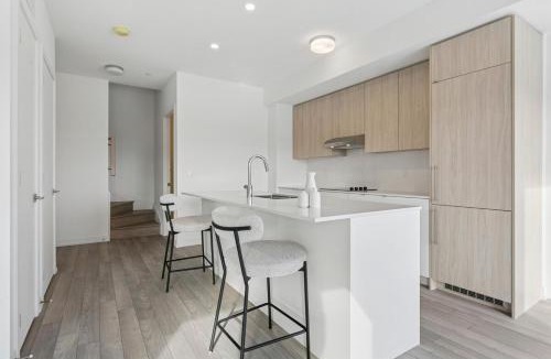 Richmond Hill House | Home Richmond Hill 2 bed 2 bath Parking