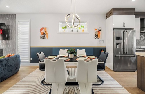 Crescent Heights House | Home Sweet Home| DT| Spacious |BBQ Grill and Hot tub| Game Room